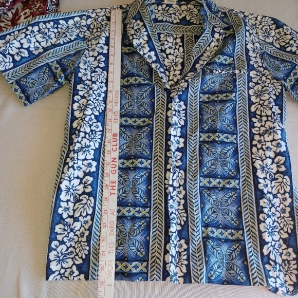 2 Vintage Men's Hawaiian Shirts Made in Hawaii Blue & Red men's M - Picture 11 of 12